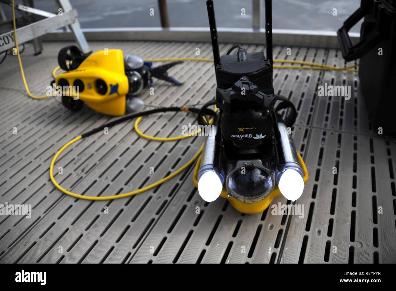Underwater remote operated vehicles hires stock photography and images