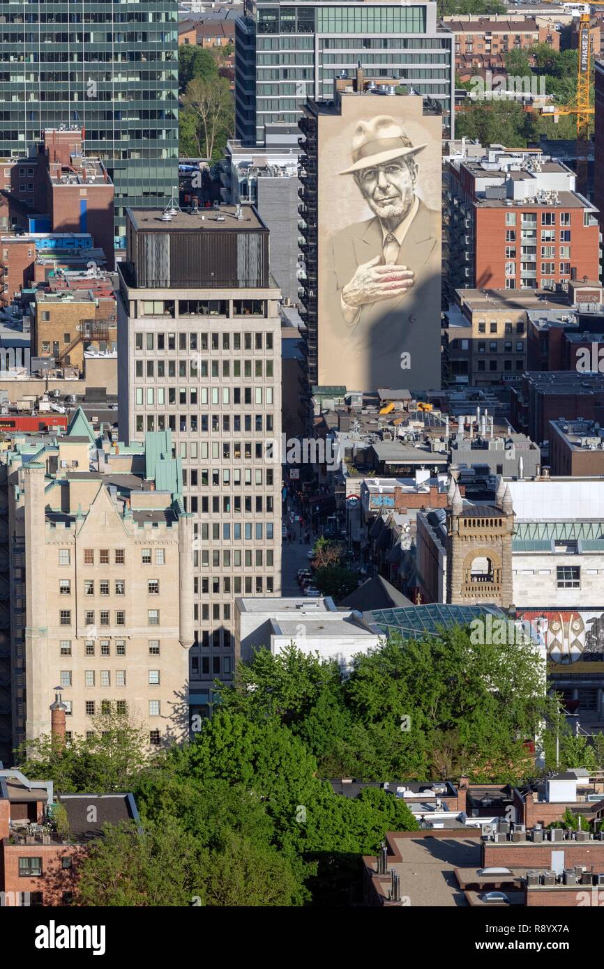 Canada, Province of Quebec, Montreal, Kondiaronk Lookout on Mount Royal, Downtown View, Giant Fresco of Leonard Cohen commissioned by two artists - American El Mac and Montrealer Gene Pendon (nicknamed Starship) Stock Photo