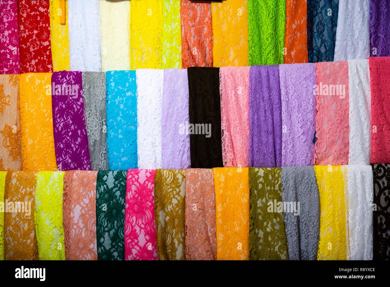 Indonesia, Bali, Ubud, fabrics at the market Stock Photo - Alamy