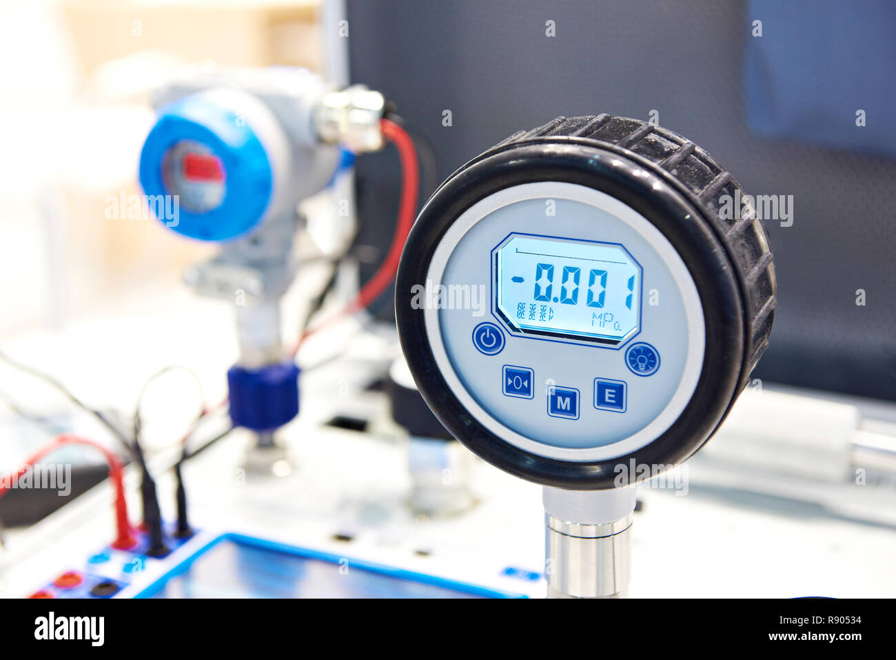 Pressure transmitter hires stock photography and images Alamy
