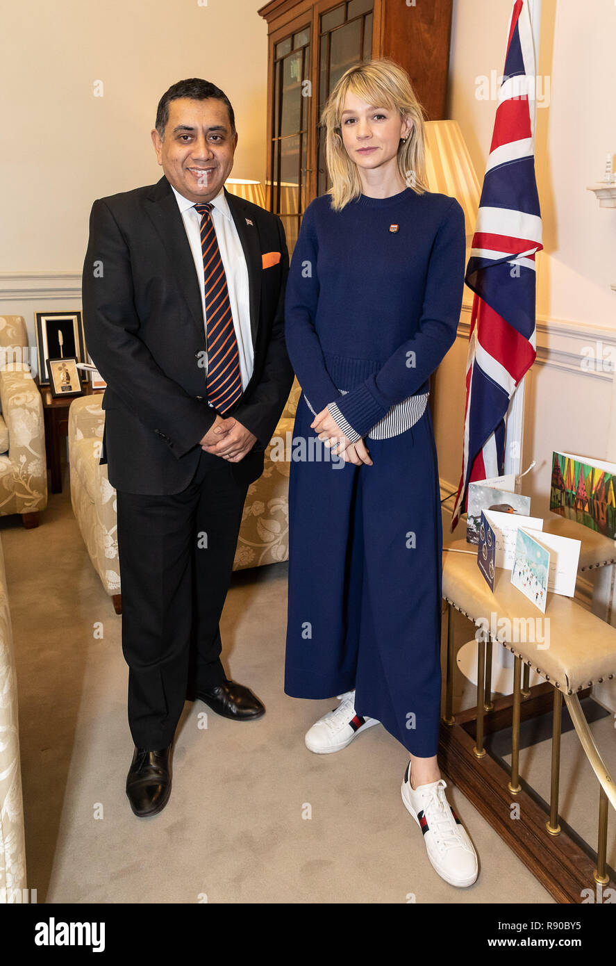 Lord Ahmad Meets With War Child Ambassador Carey Mulligan At The Foreign Office In London Stock Photo Alamy