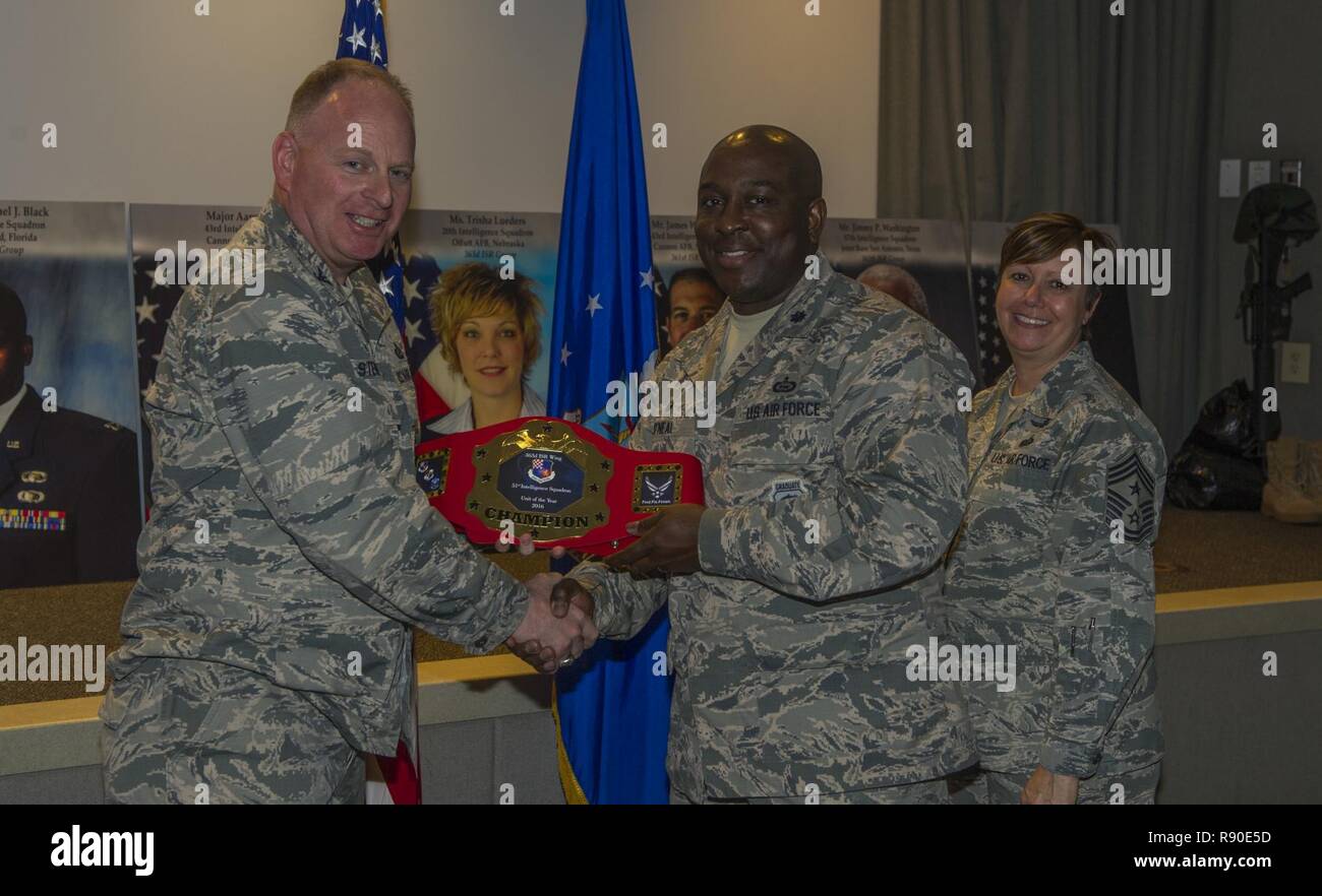 Volunteer recognition ceremony hi-res stock photography and images - Alamy