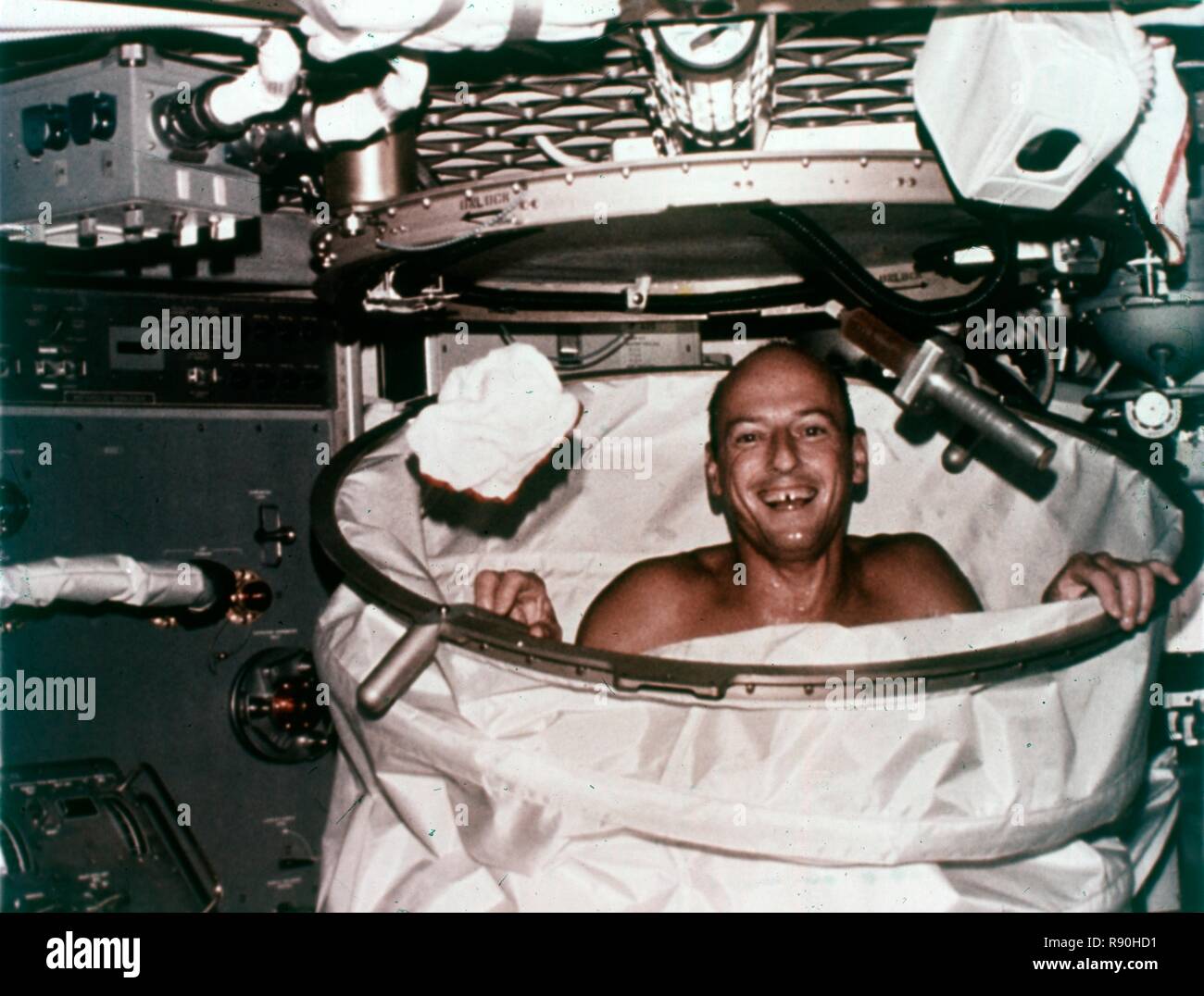 Shower Space Station