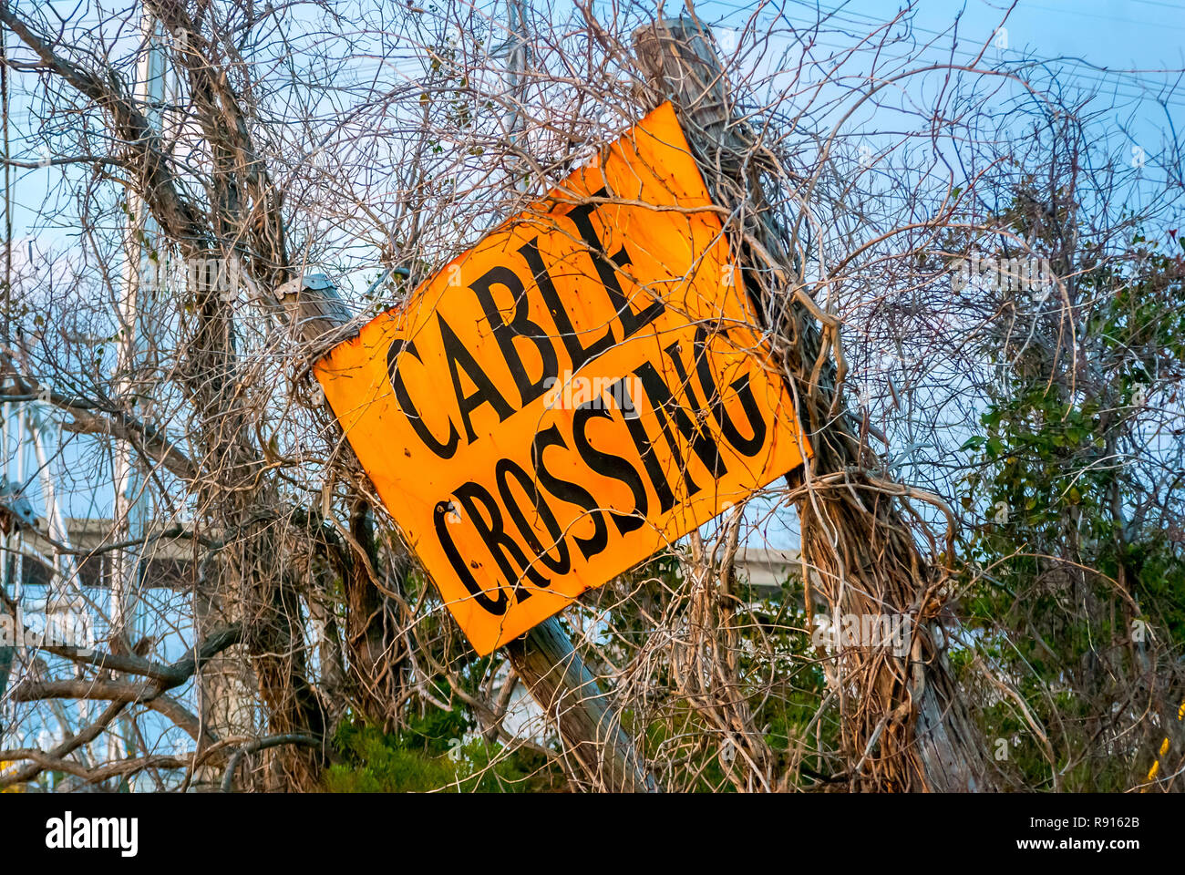 Underground cable warning sign hires stock photography and images Alamy