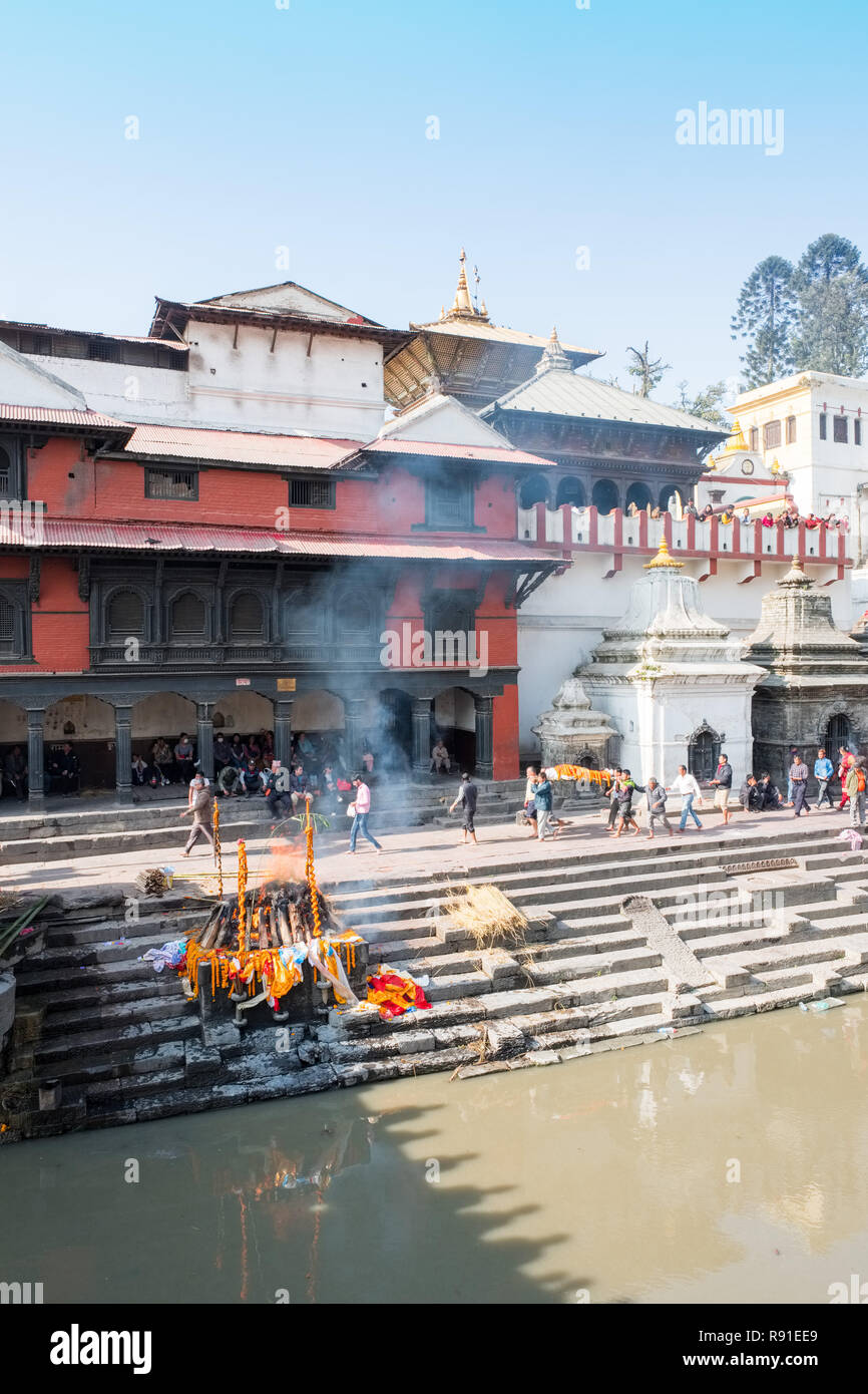 Cremation ghats at Pashupatinath Hindu temple complex, Kathmandu, Nepal Stock Photo