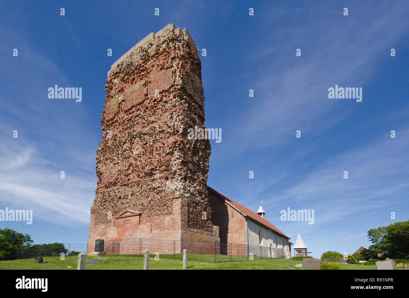 03.06.2011, Klostermitteldeich, Schleswig-Holstein, Germany - Die Alte Kirche St. Salvator ist die wohl bedeutendste Sehenswuerdigkeit auf der nordfri Stock Photo