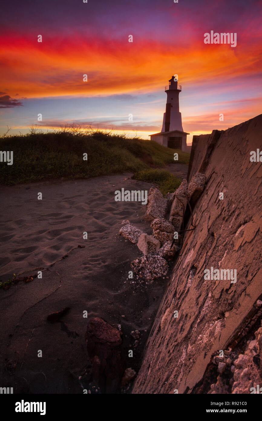 Beautiful Sunset Image of the Plumb Point Lighthouse Stock Photo Alamy