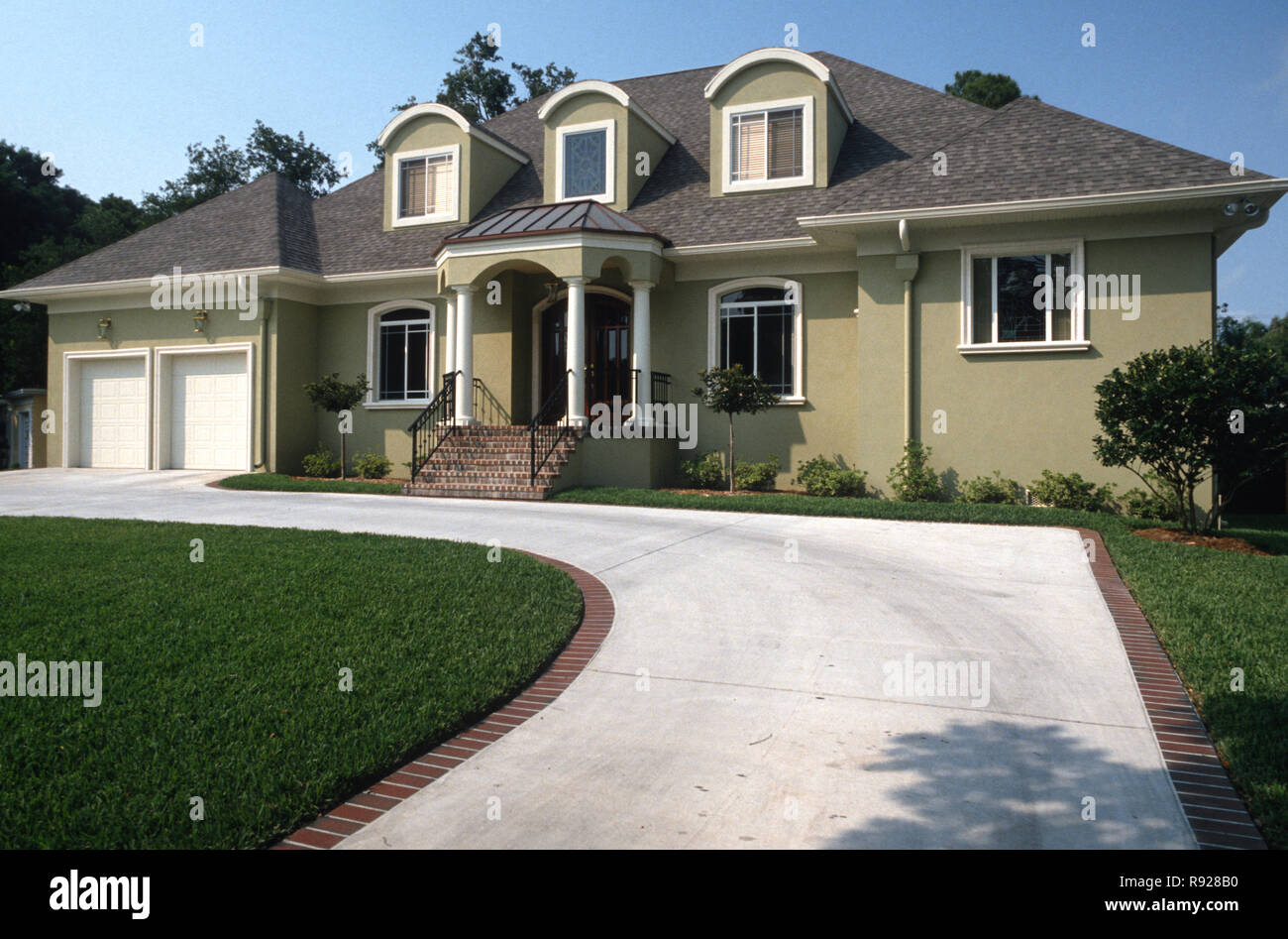 Exterior of upscale suburban home in Tampa, Florida, USA Stock Photo
