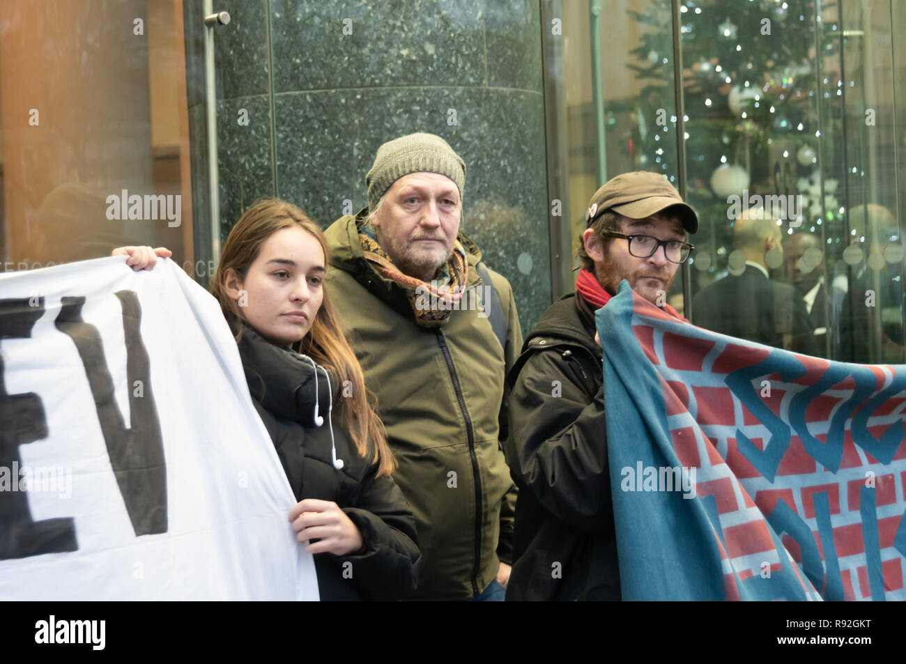 London, UK. 18th December 2018. Berlin community centre and pub Syndikat protested with London Renters Union outside the London offices of their landlord, Global Real Estate Investors Limited, owned by the secretive Pears brothers, three of the richest men in the UK, who through various 'letterbox' companies own around 6200 properties in Berlin, against notice to quit  at the end of December. Credit: Peter Marshall/Alamy Live News Stock Photo