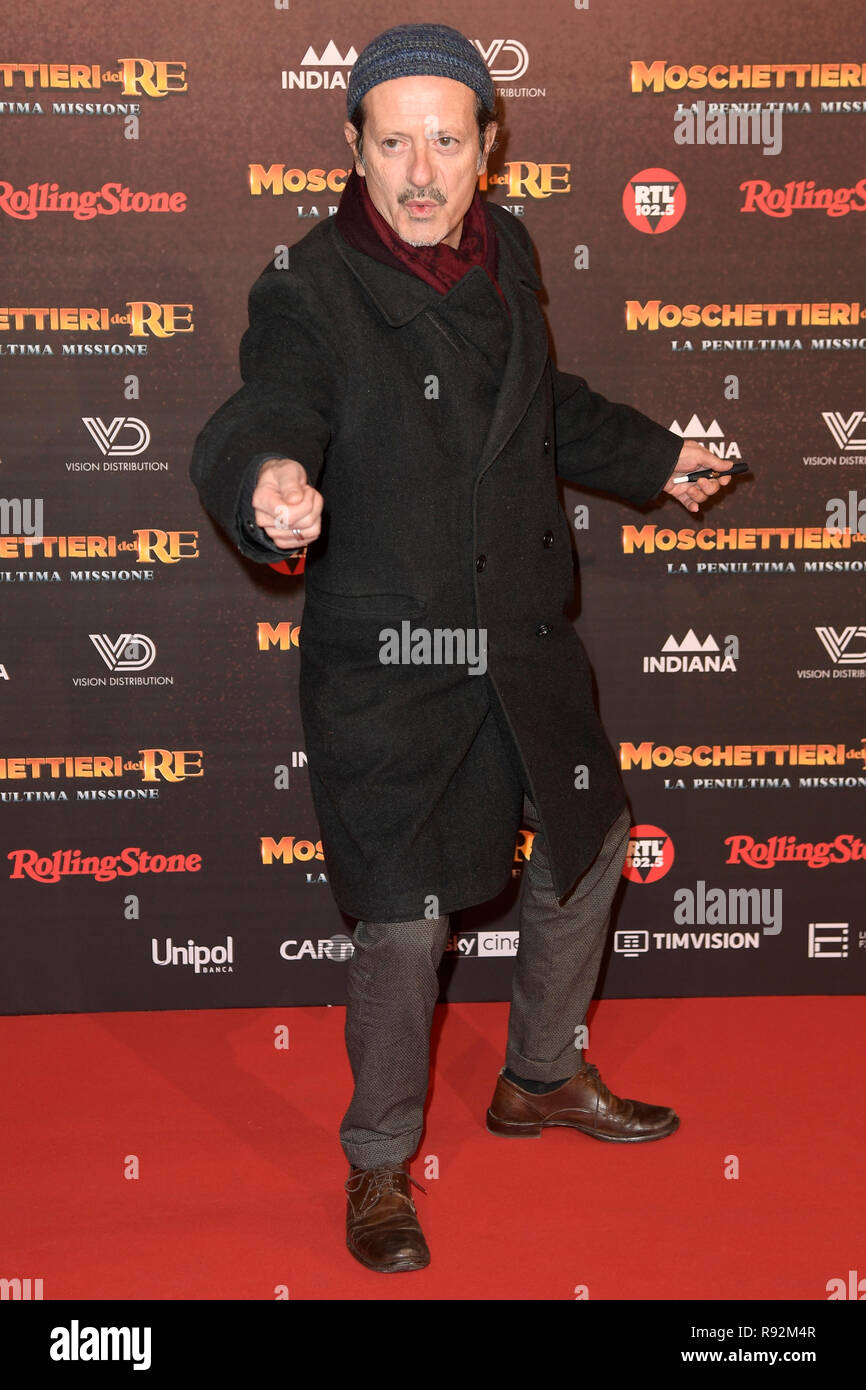 Foto Mario Cartelli/LaPresse 18-12-2018 Roma, Italia  Spettacolo Red carpet anteprima del film “Moschettieri del Re” al The Space Moderno Nella foto: Rocco Papaleo  Photo Mario Cartelli/LaPresse December 18th, 2018 Rome, Italy Entertainement Red carpet premire movie “Moschettieri del Re” at The Space Moderno cinema In the photo: Rocco Papaleo Stock Photo