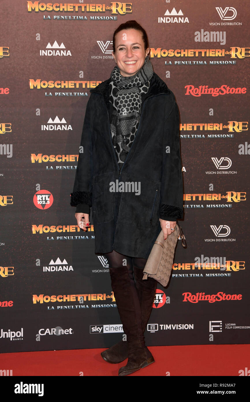 Foto Mario Cartelli/LaPresse 18-12-2018 Roma, Italia  Spettacolo Red carpet anteprima del film “Moschettieri del Re” al The Space Moderno Nella foto: Chiara Giordano  Photo Mario Cartelli/LaPresse December 18th, 2018 Rome, Italy Entertainement Red carpet premire movie “Moschettieri del Re” at The Space Moderno cinema In the photo: Chiara Giordano Stock Photo