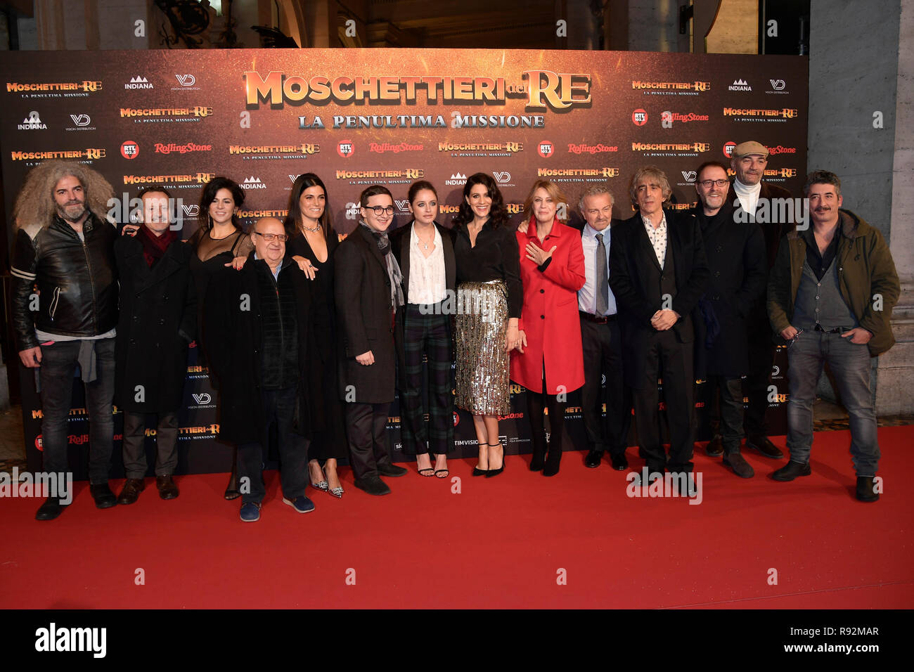 Foto Mario Cartelli/LaPresse 18-12-2018 Roma, Italia  Spettacolo Red carpet anteprima del film “Moschettieri del Re” al The Space Moderno Nella foto: il cast  Photo Mario Cartelli/LaPresse December 18th, 2018 Rome, Italy Entertainement Red carpet premire movie “Moschettieri del Re” at The Space Moderno cinema In the photo: the cast Stock Photo