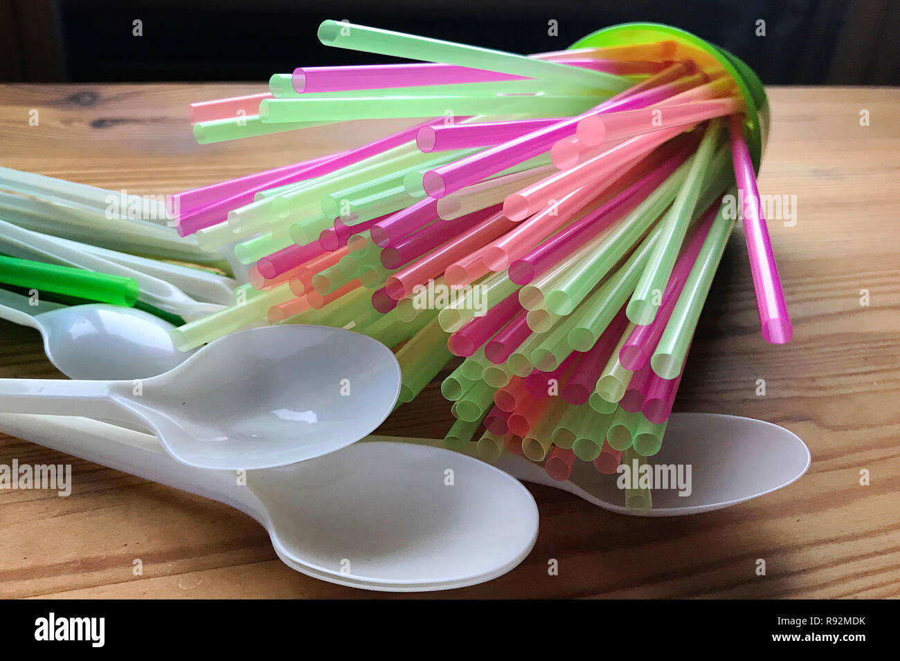 Plastic plates ban hires stock photography and images Alamy