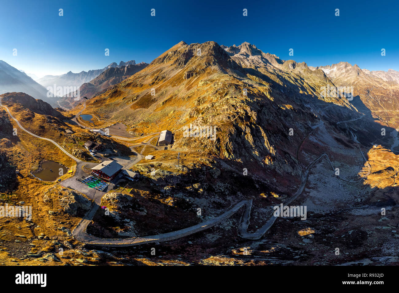 Sunset on Sustenpass with Steingletcher and Steinsee, Switzerland, Europa. Sustenpass is a mountain pass in the Swiss Alps Stock Photo