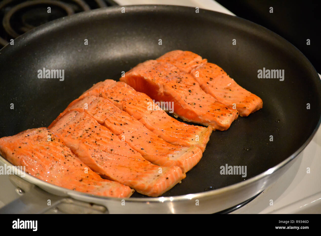 Sockeye Salmon in Pan Stock Photo - Alamy
