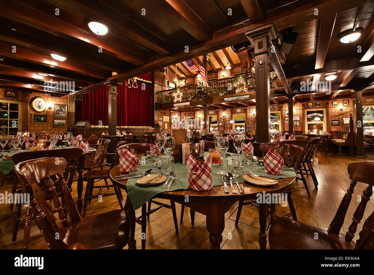 Christmas Western Country Decorations Western Saloon Stock Photo - Alamy