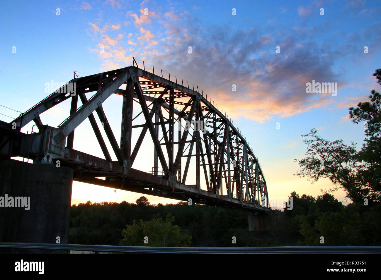Old railroad bridge hi-res stock photography and images - Alamy