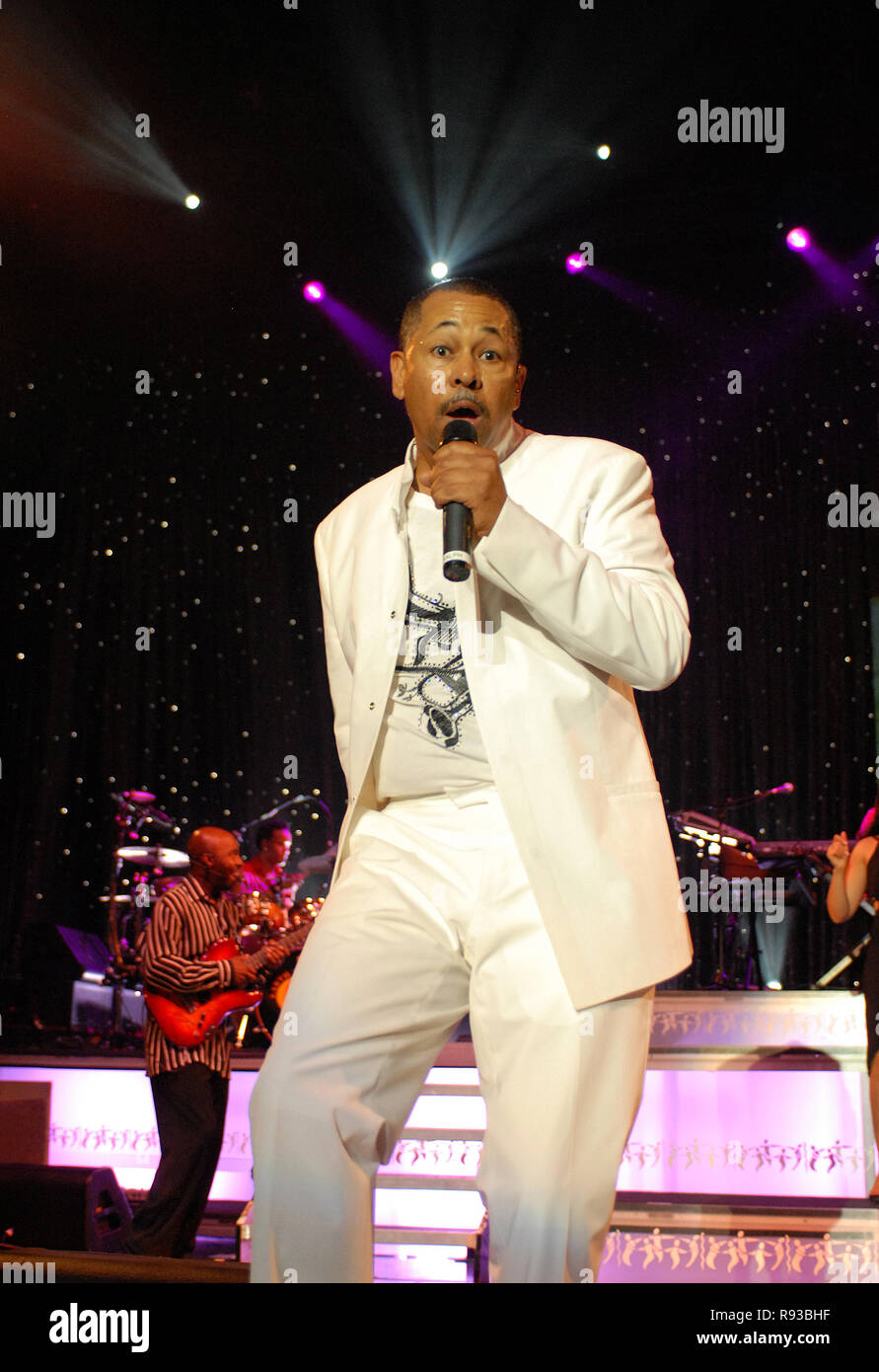 Ralph Johnson with Earth Wind and Fire performs in concert at the Mizner Park Amphitheatre in Boca Raton, Florida on April 27, 2007. Stock Photo