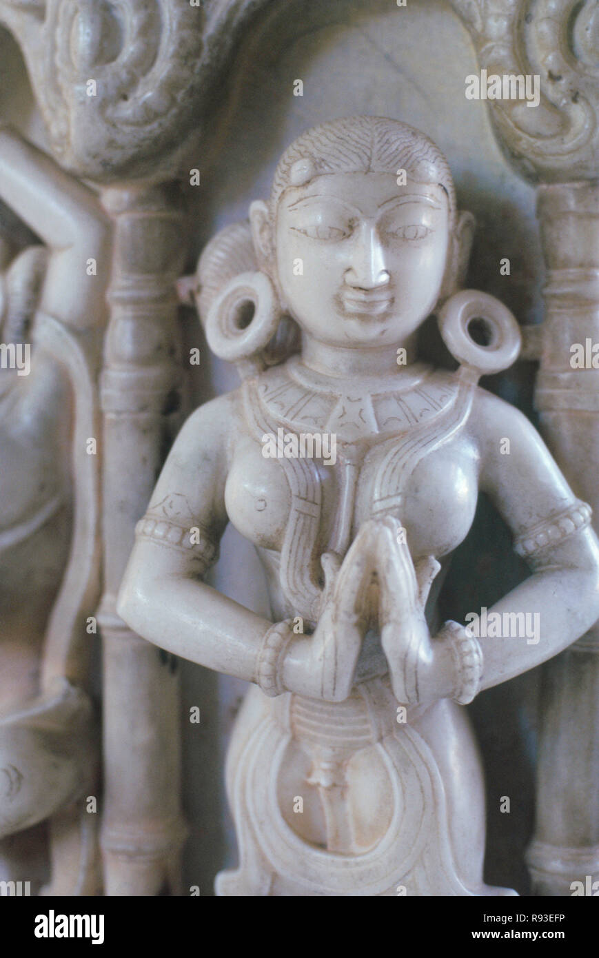 Marble statue in Dilwara, Mount Abu, Rajasthan, India Stock Photo Alamy
