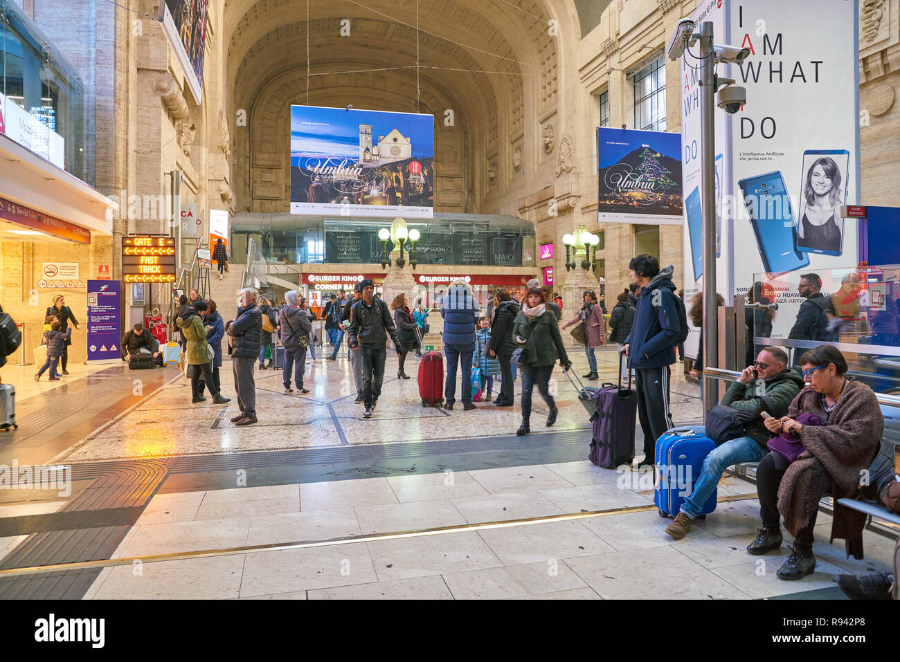 MILAN, ITALY - CIRCA NOVEMBER, 2017: Milano Centrale railway station in the  daytime. Milano Centrale is one of the main railway stations in Europe  Stock Photo - Alamy