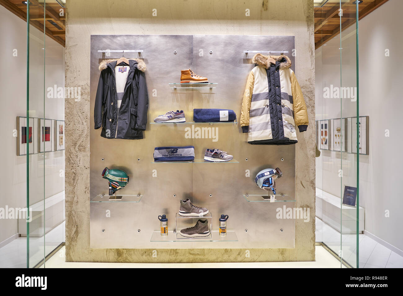 new balance shop milan