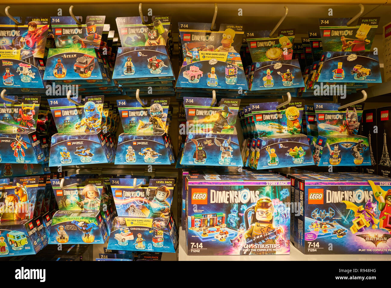 Toys shop hi-res stock photography and images - Page 8 - Alamy