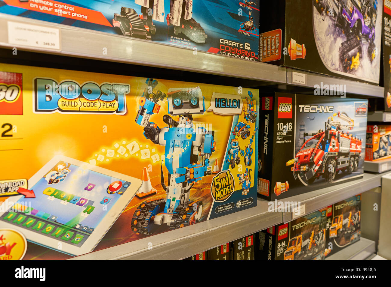 Inside lego store hi-res stock photography and images - Page 3 - Alamy