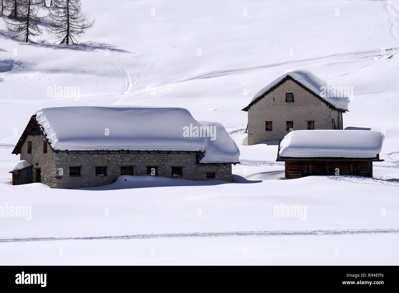 Isolated wood mountain house cabin hut covered by snow Stock Photo - Alamy