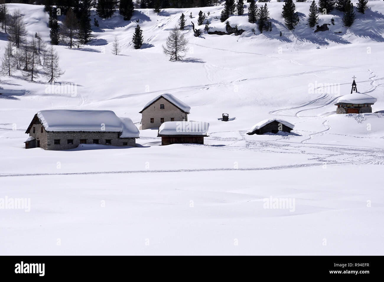 Isolated wood mountain house cabin hut covered by snow Stock Photo - Alamy