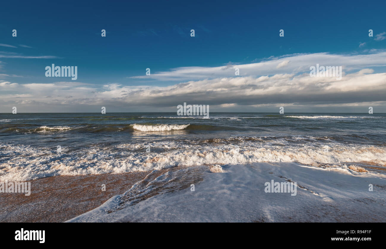 Dark stormy sea foam hi-res stock photography and images - Alamy