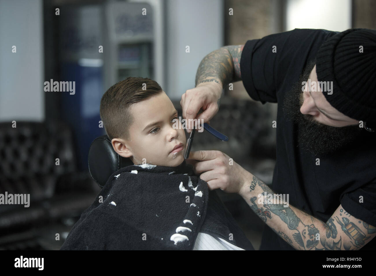 Children haircut hi-res stock photography and images - Alamy