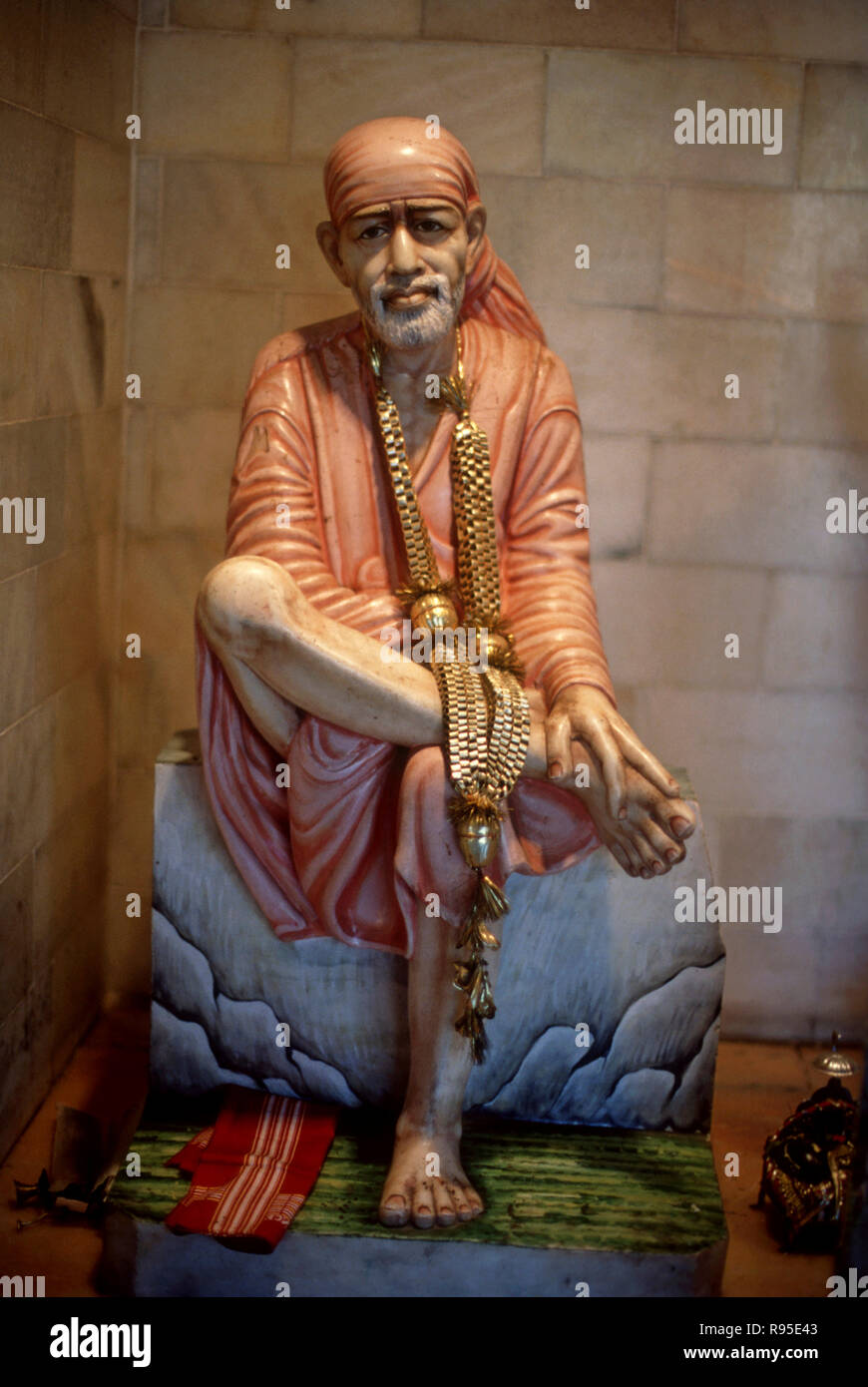 Shirdi saibaba hi-res stock photography and images - Alamy