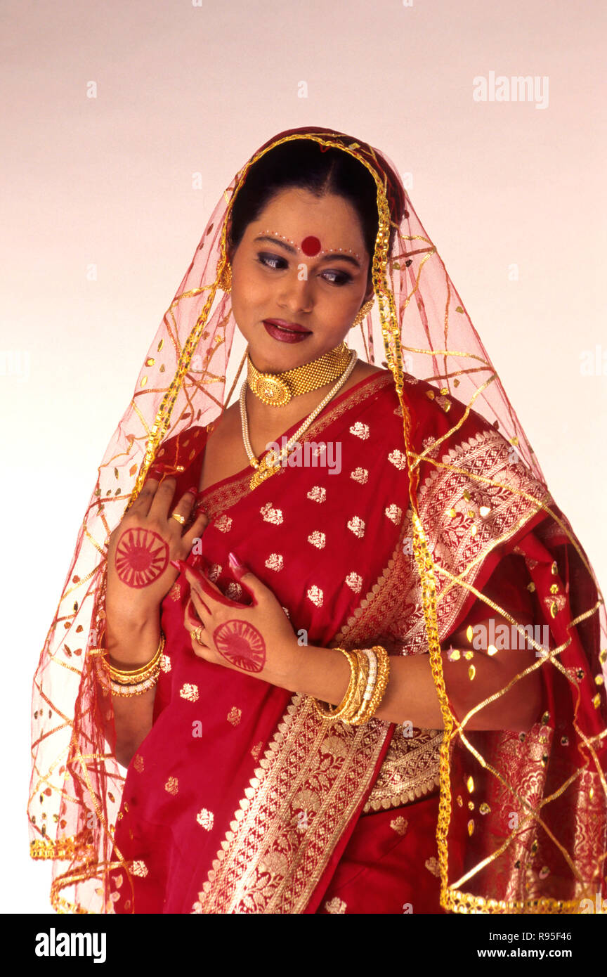 Bengali Bride, Indian brides, wedding dress, marriage costumes ...