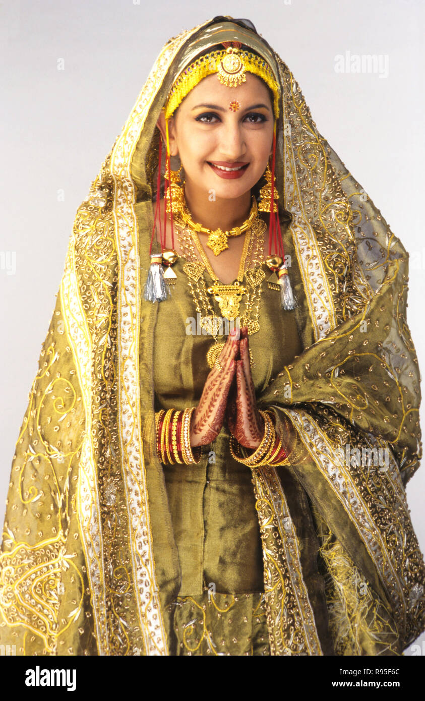 Kashmiri on sale wedding dress