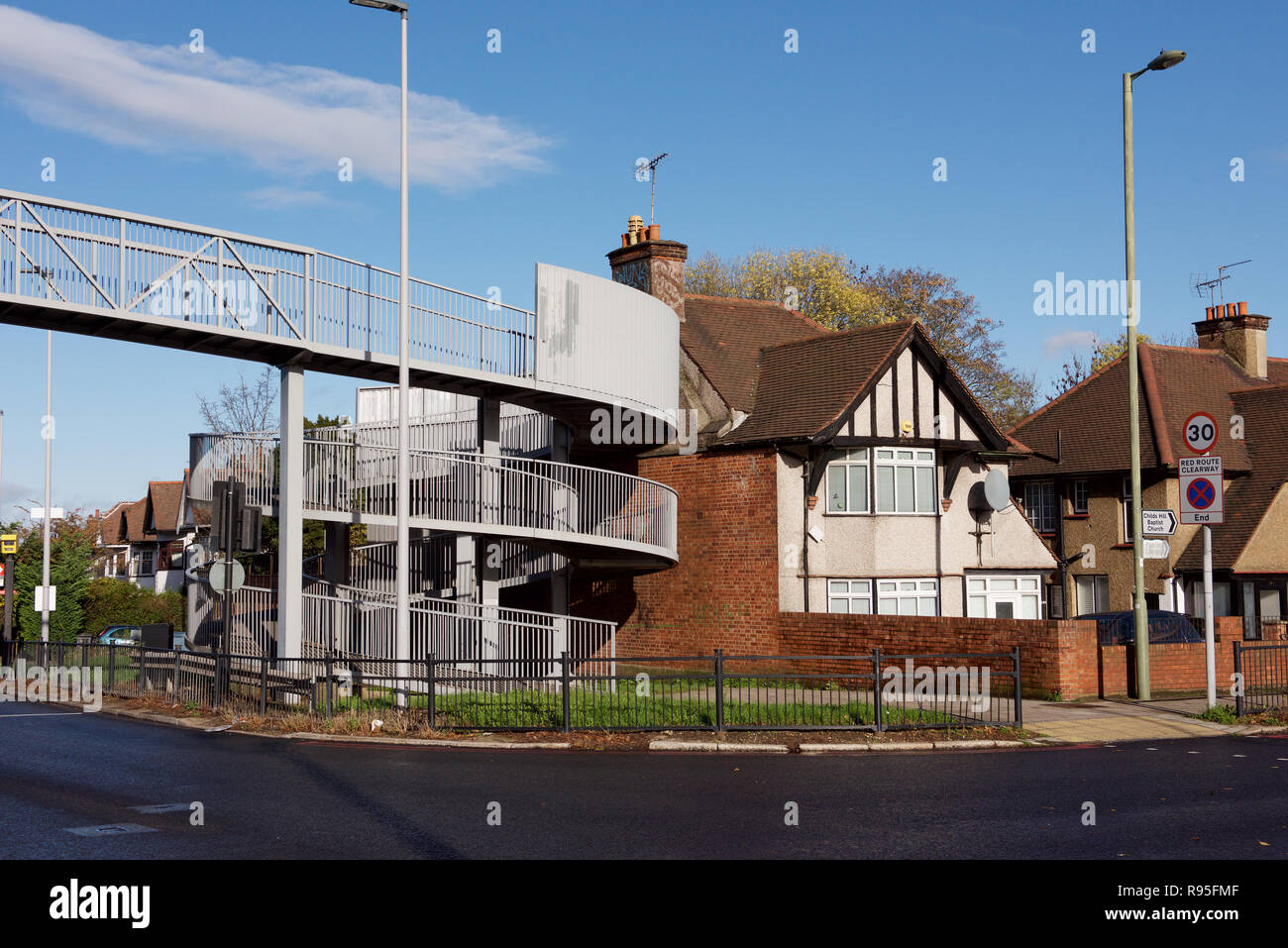 Overbridge at Hendon Way in Cricklewood, London Stock Photo Alamy