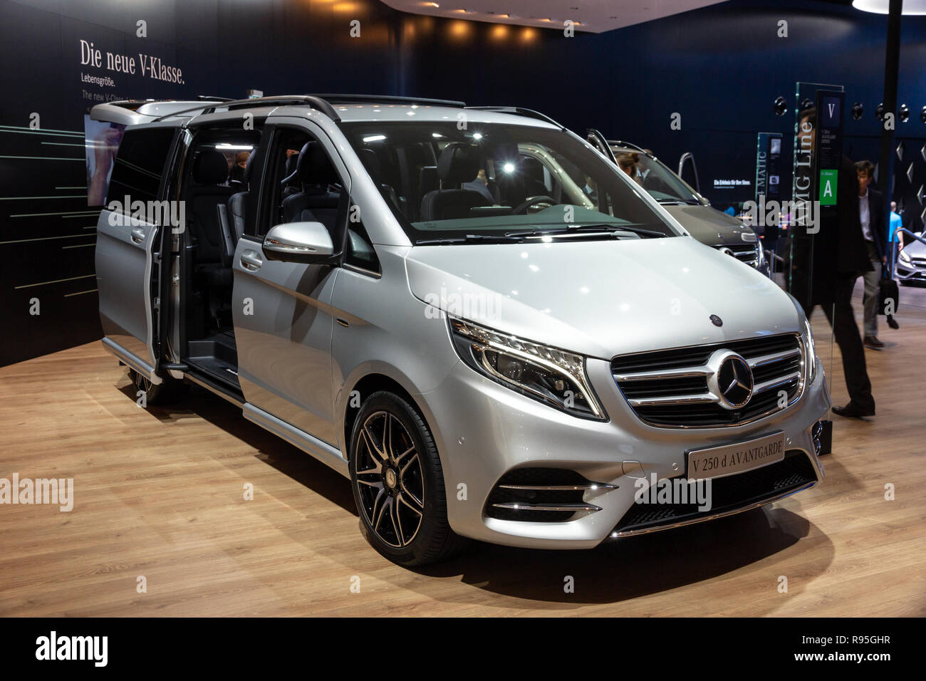 Mercedes v 250 d hi-res stock photography and images - Alamy