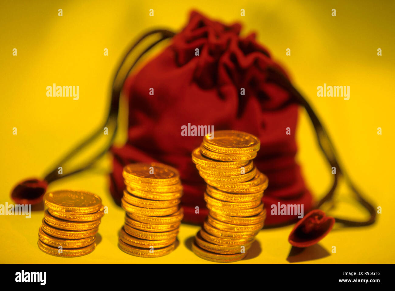 Bag Of Gold Coins High Resolution Stock Photography and Images Alamy