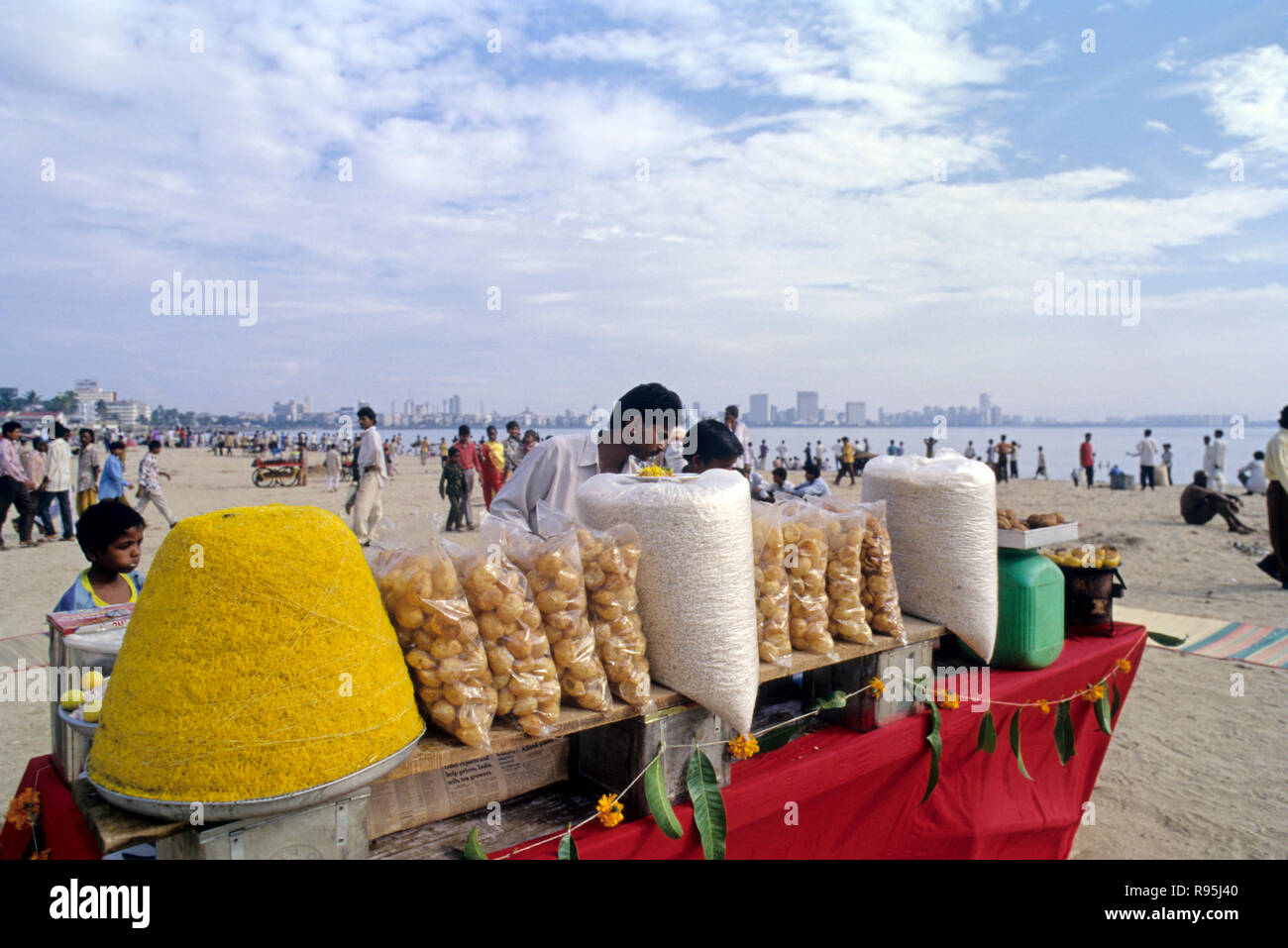 Bhel puri stall, Chowpatty, Bombay,  Mumbai, Maharashtra, India Stock Photo