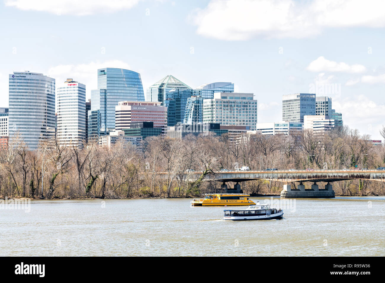 Washington DC, USA - April 5, 2018: Tour boats, tourboats on Potomac river with view on northern Virginia, Boomerang Yacht cruise toar boat on Potomac Stock Photo
