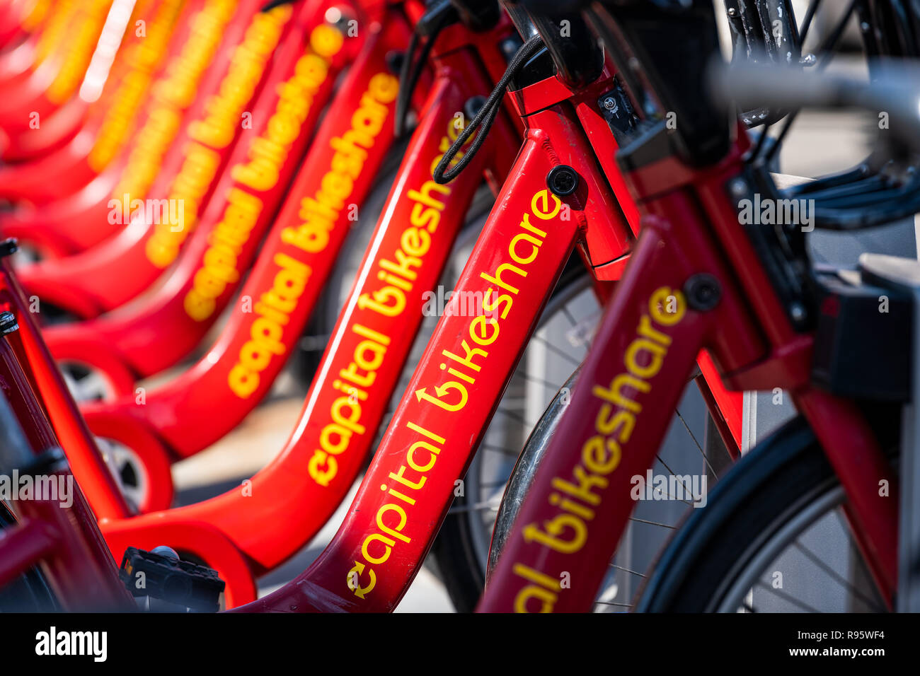 Handlebag hires stock photography and images Alamy