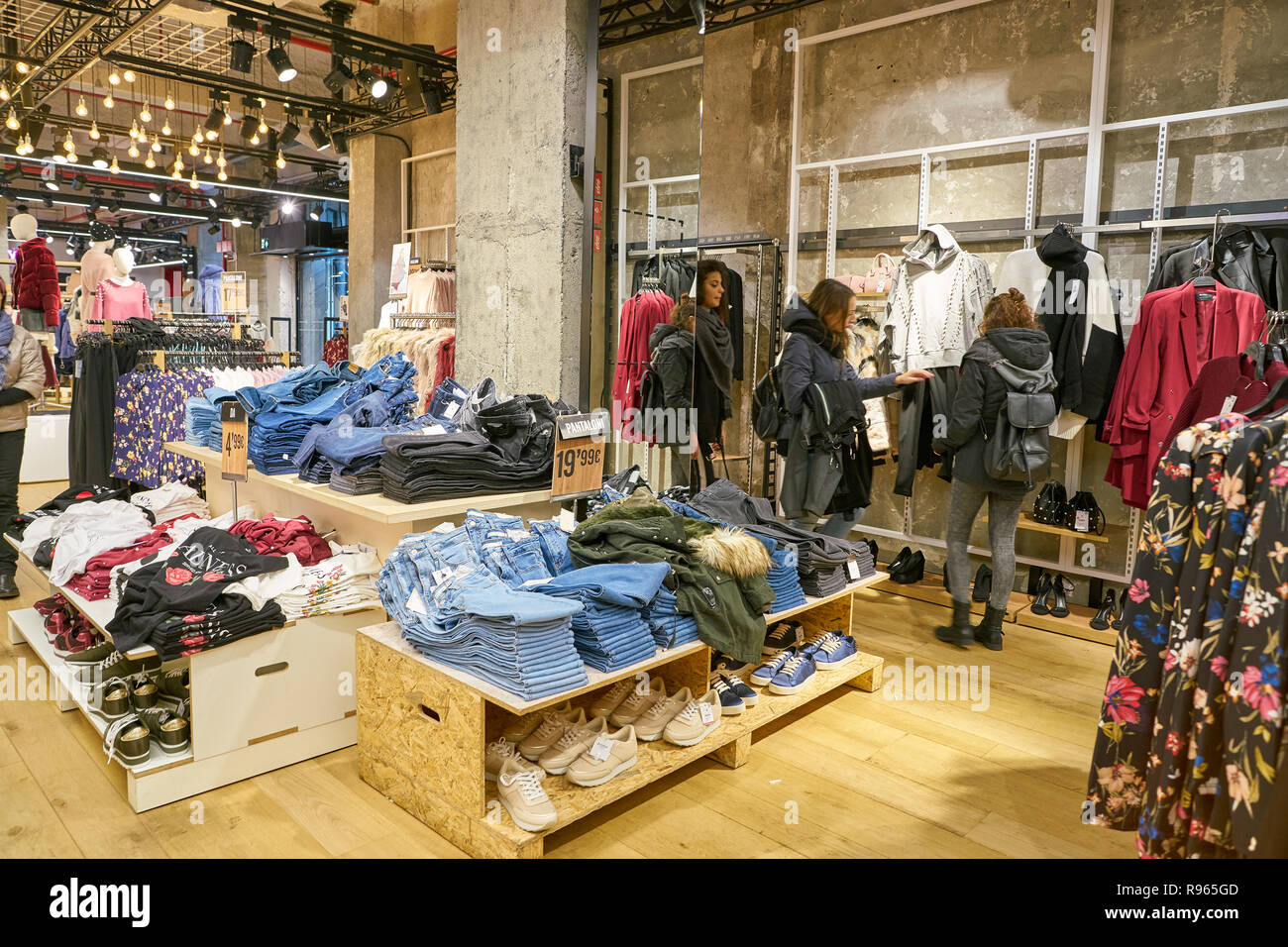 MILAN, ITALY - CIRCA NOVEMBER, 2017: clothing on display at Bershka store  in Milan Stock Photo - Alamy