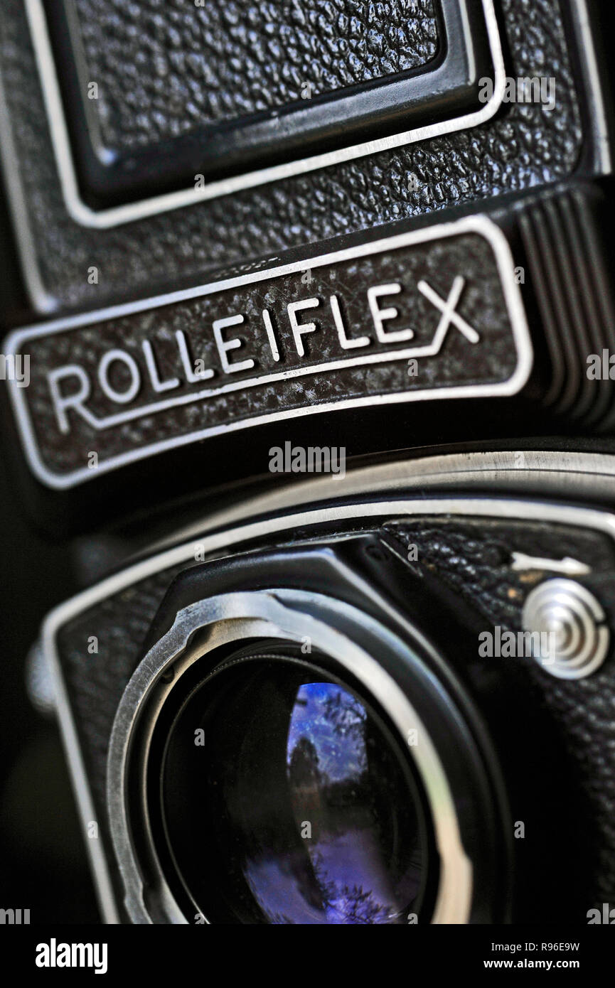 vintage rolleiflex twin lens reflex film camera Stock Photo
