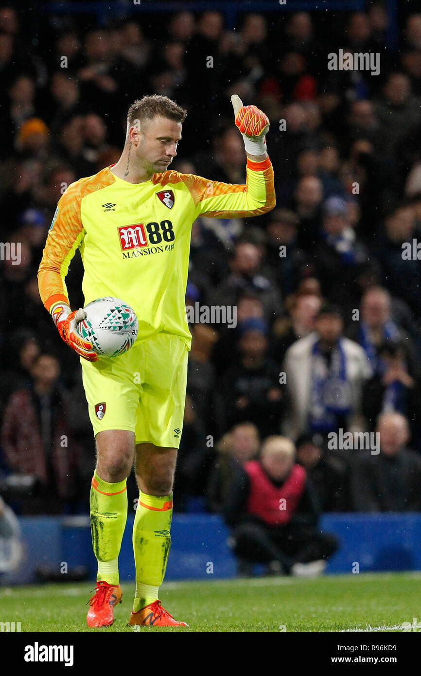 London, UK. 19th Dec, 2018. Artur Boruc of AFC Bournemouth gives the thumbs up during the EFL Carabao Cup Quarter Final match between Chelsea and Bournemouth at Stamford Bridge, London, England on 19 December 2018. Photo by Carlton Myrie.  Editorial use only, license required for commercial use. No use in betting, games or a single club/league/player publications. Credit: UK Sports Pics Ltd/Alamy Live News Stock Photo