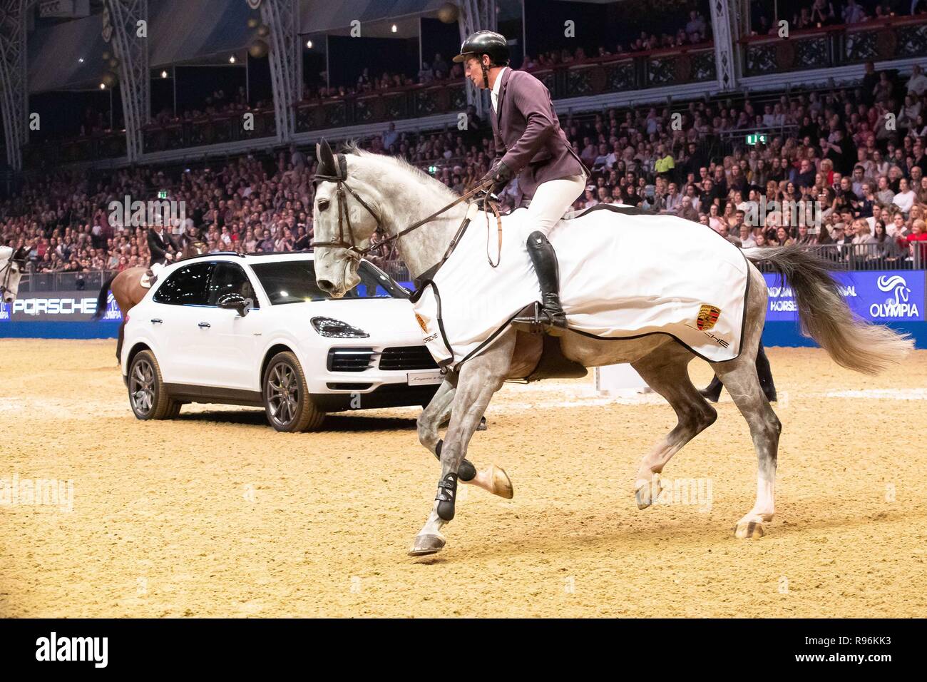 Joint winner. Guy Williams riding Mr Blue Sky UK. GBR. Puissance