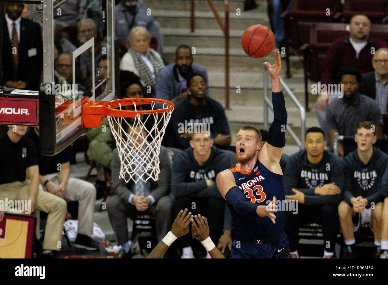 Columbia, SC, USA. 19th Dec, 2018. Virginia Cavaliers center Jack Salt (33) lobs a layup in the NCAA Basketball matchup at Colonial Life Arena in Columbia, SC. (Scott Kinser/Cal Sport Media) Credit: csm/Alamy Live News Stock Photo