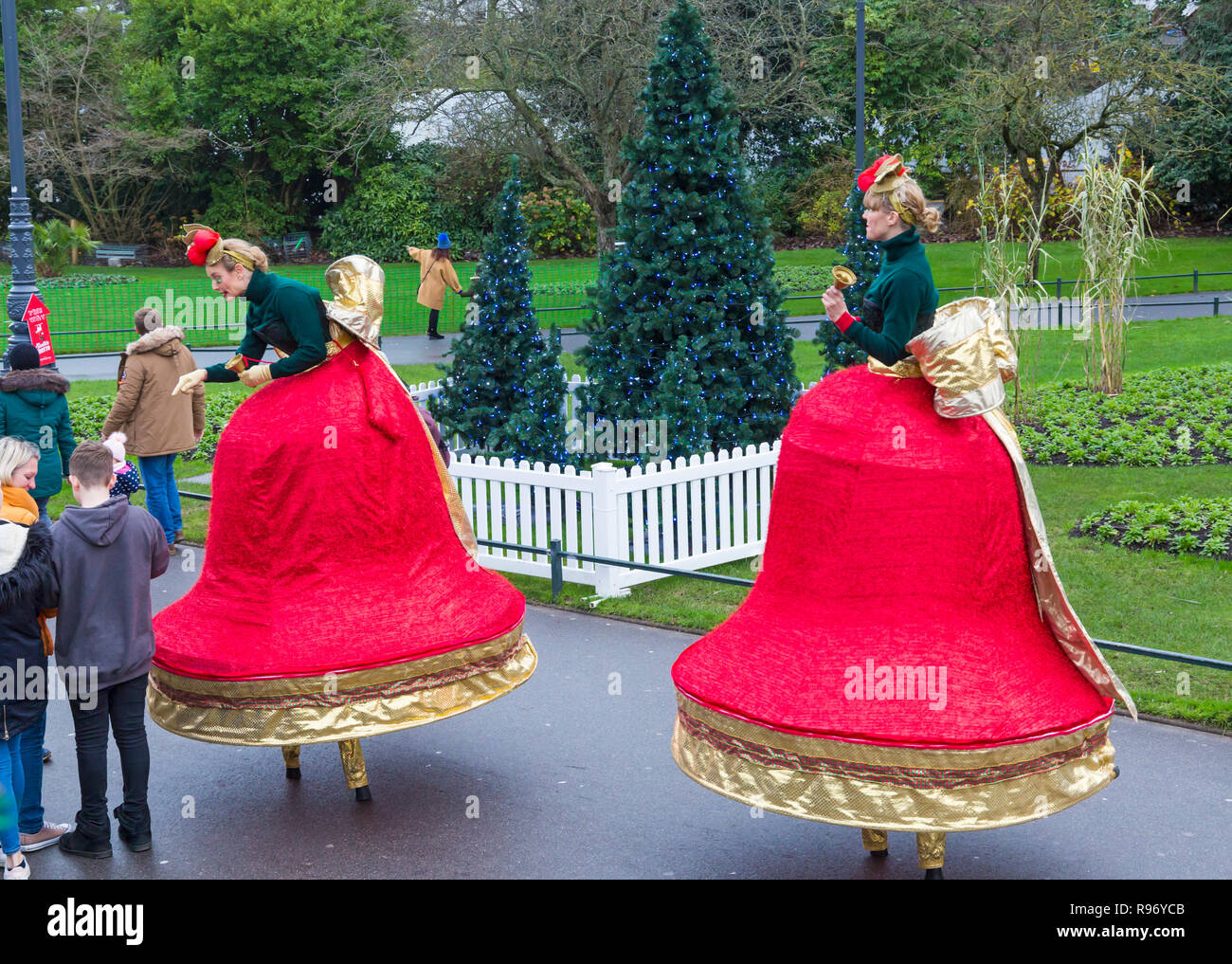 Ding Dong Christmas Bells Are Ringing 