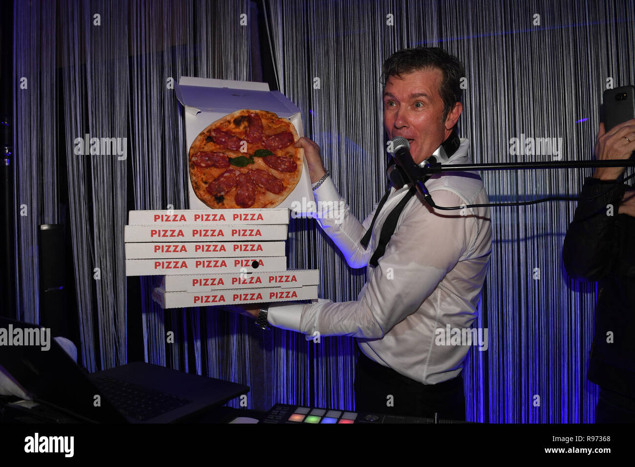 December 18 Bavaria Munchen Dj John Munich Shows A Pizza In The Kuffler Suite The