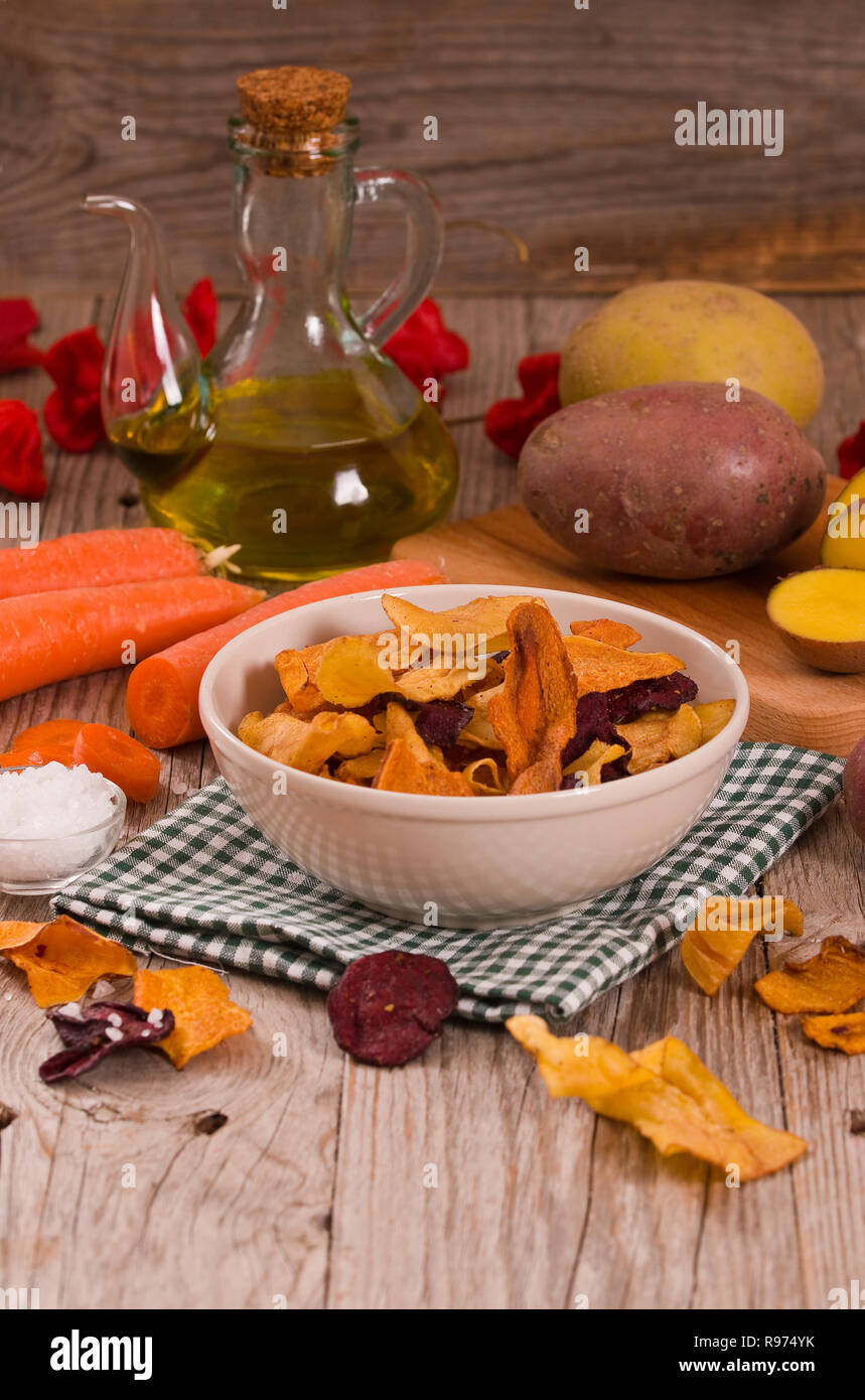 Mixed vegetable crisps Stock Photo Alamy