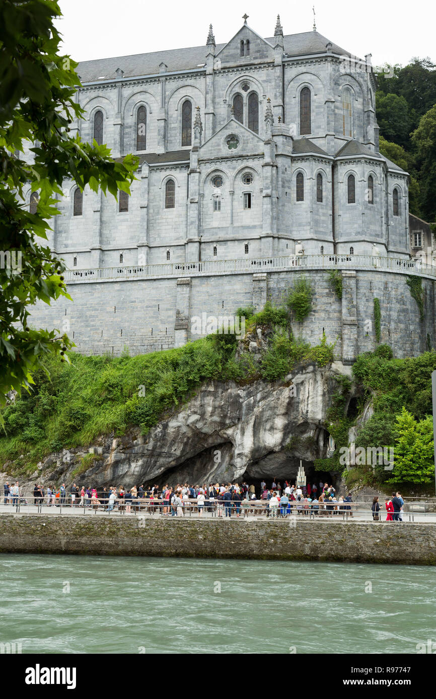 Lourdes (south-western France): grotto of Massabielle, Our Lady of ...