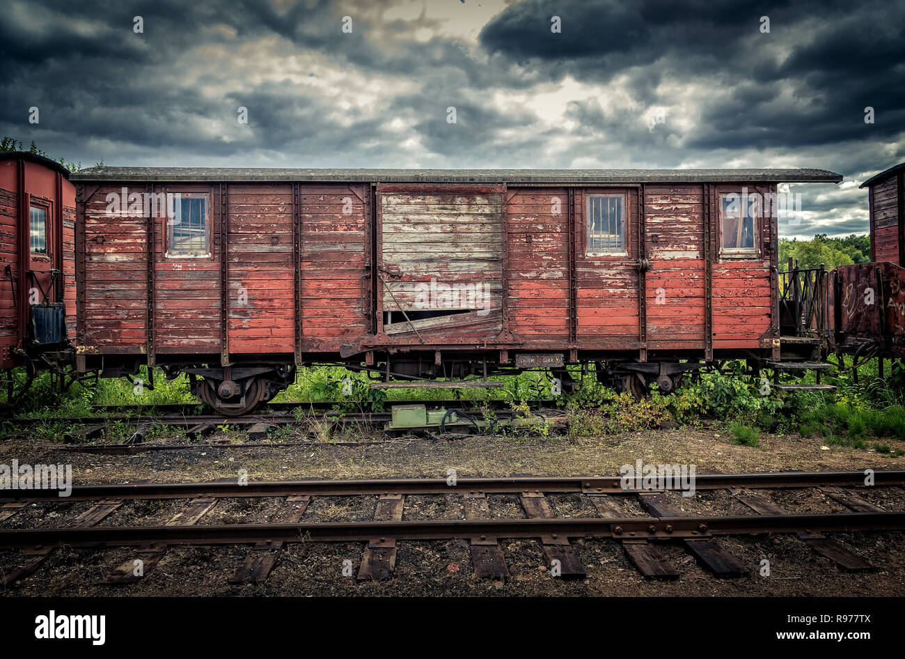 Run down train hi-res stock photography and images - Alamy